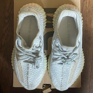 Yeezy Boost 350 V2